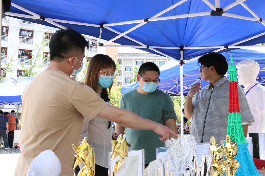 “新时代 新技能 新梦想” ——现代制造系校园技能展暨竞赛集训队招新活动